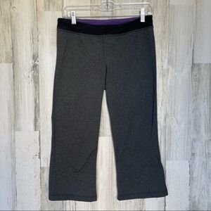 Lululemon Tadasana Grey Cropped Capri Slit Yoga Pants Size 8
